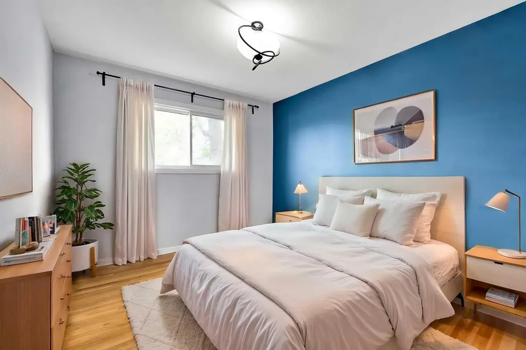 639 Kingsmere Crescent SW Calgary AB T2V 2H9