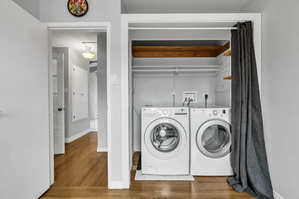 639 Kingsmere Crescent SW Calgary AB T2V 2H9