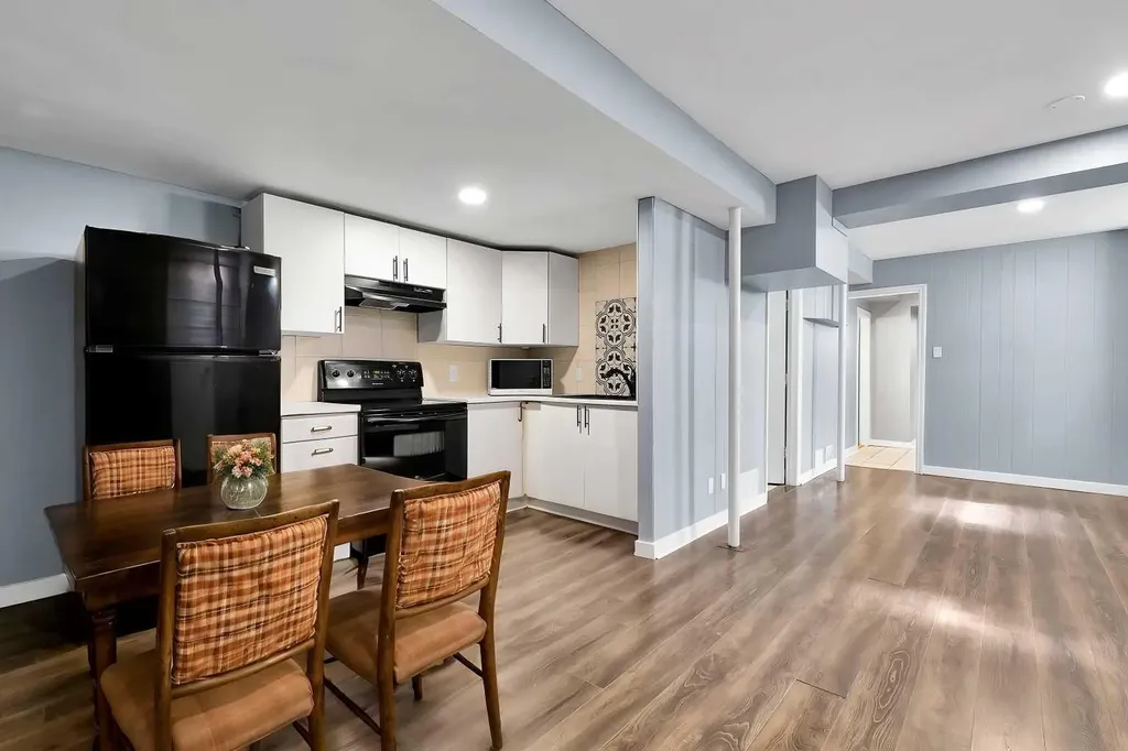 639 Kingsmere Crescent SW Calgary AB T2V 2H9