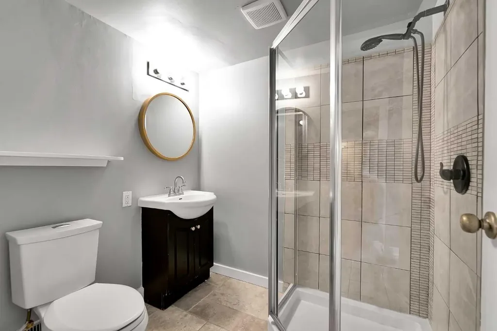 639 Kingsmere Crescent SW Calgary AB T2V 2H9
