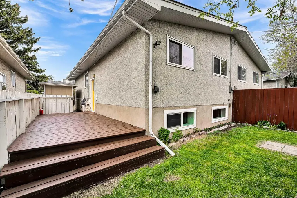 639 Kingsmere Crescent SW Calgary AB T2V 2H9