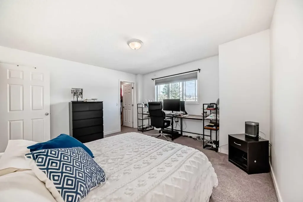 54 Panatella Park NW Calgary AB T3k 6k4
