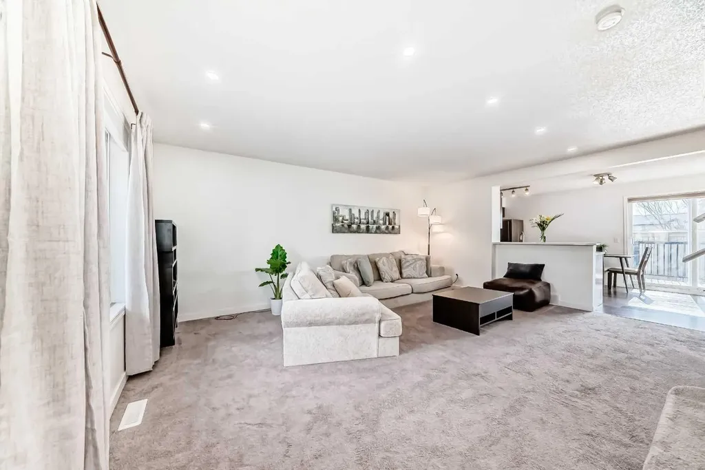 54 Panatella Park NW Calgary AB T3k 6k4