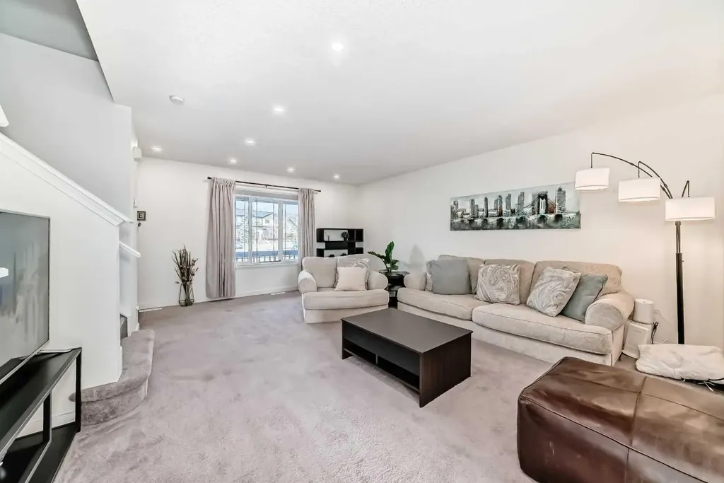 54 Panatella Park NW Calgary AB T3k 6k4