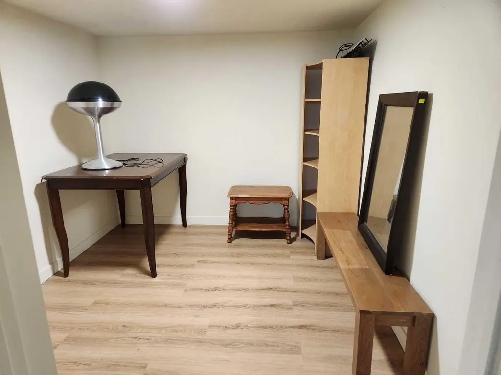 7304 5 Street SW Calgary AB T2Y 1B1