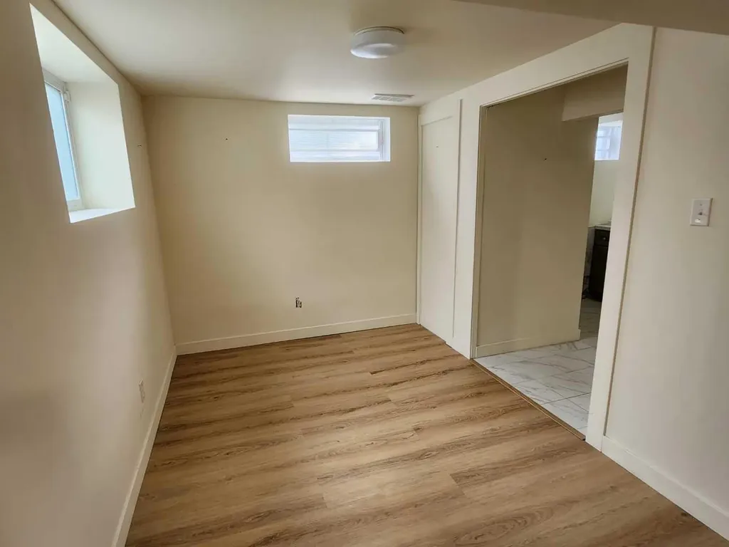 7304 5 Street SW Calgary AB T2Y 1B1
