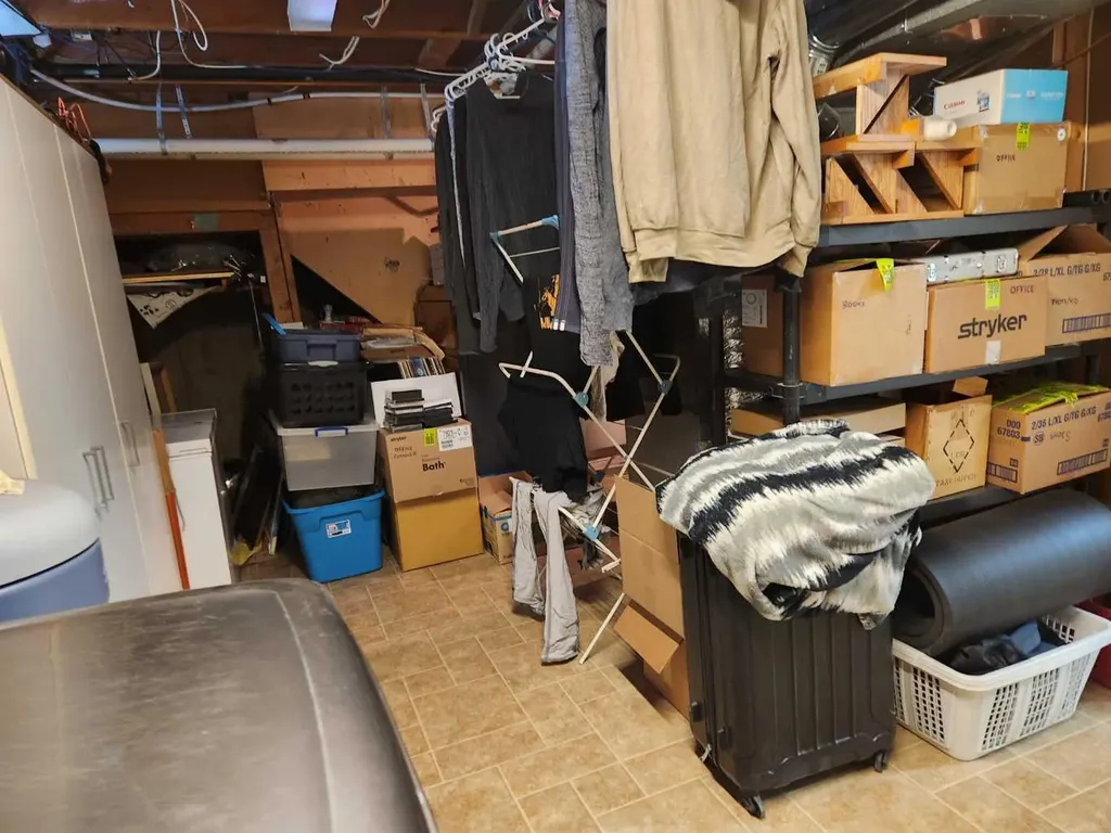 7304 5 Street SW Calgary AB T2Y 1B1
