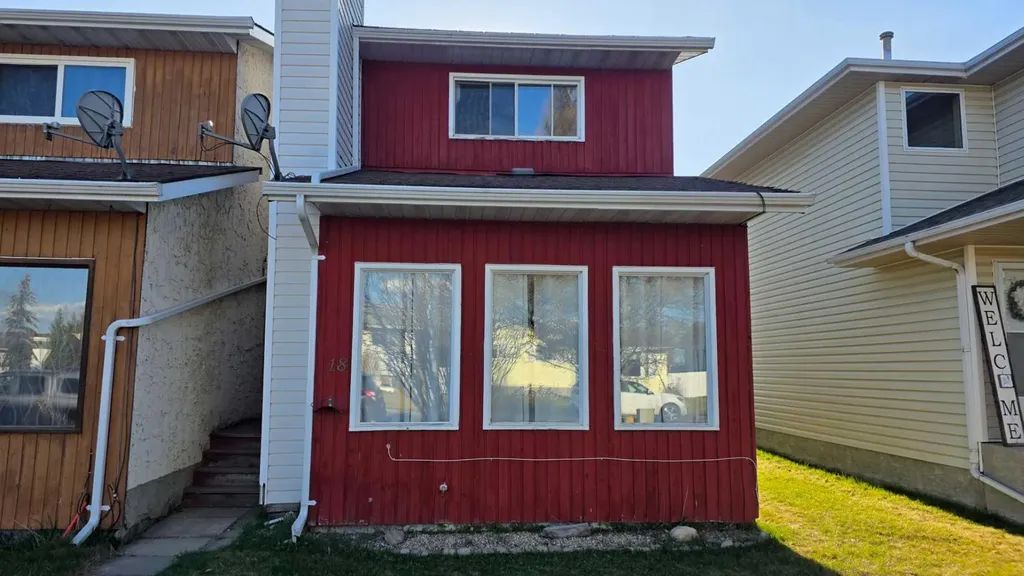 18 Cochrane Road Whitecourt AB T7S 1C2