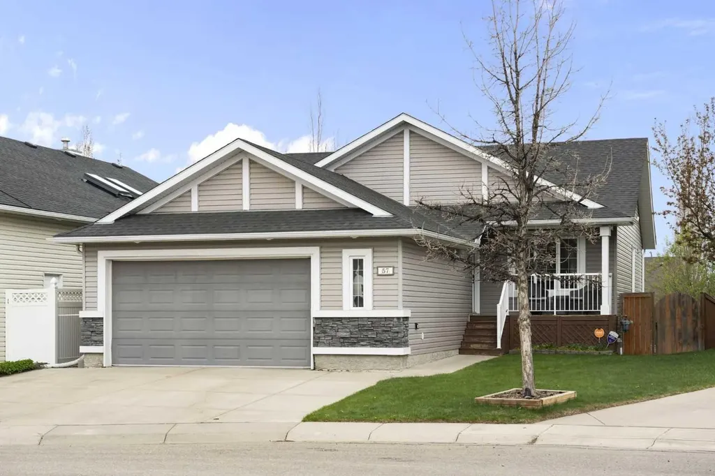 57 Thornfield Close SE Airdrie AB T4A 2K7