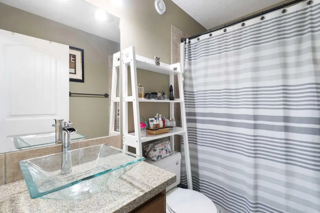 57 Thornfield Close SE Airdrie AB T4A 2K7
