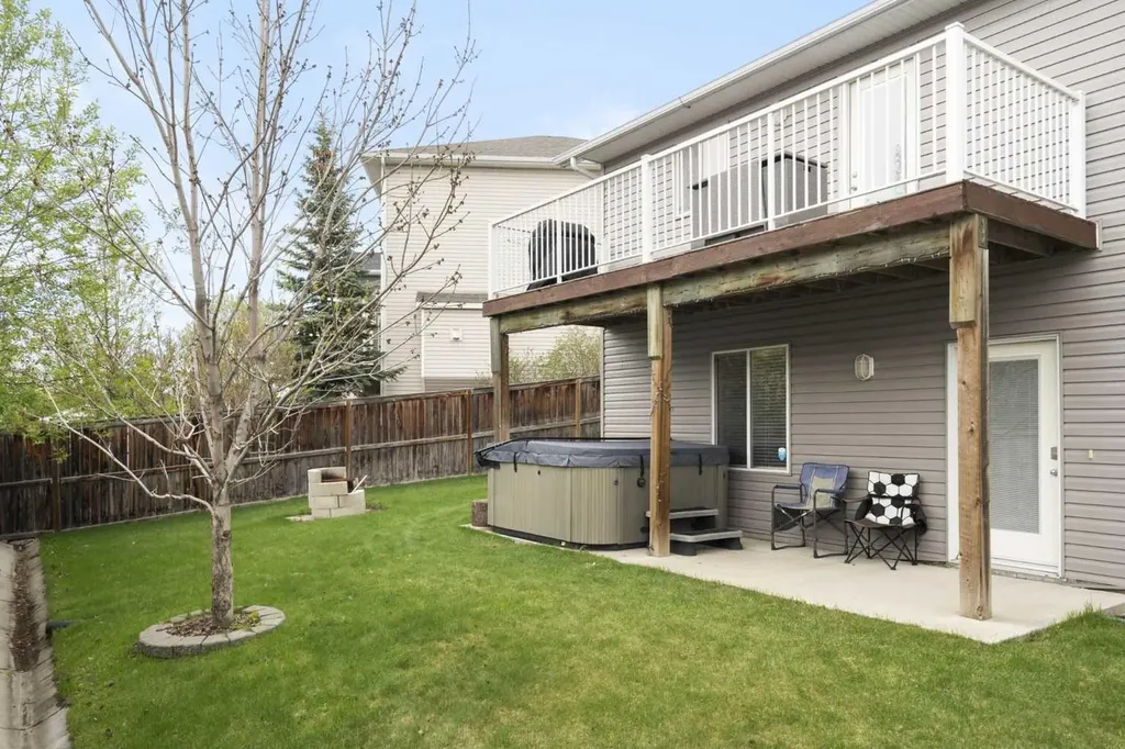 57 Thornfield Close SE Airdrie AB T4A 2K7