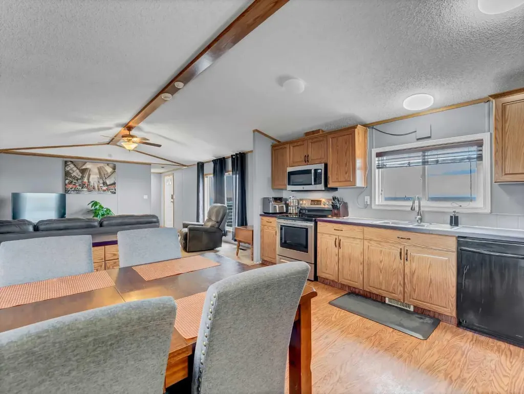12006 Range Road 43 Rural Cypress County AB T0J1A0