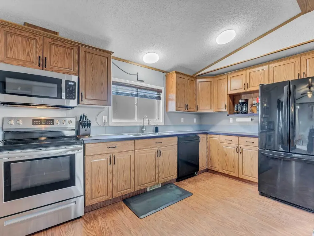 12006 Range Road 43 Rural Cypress County AB T0J1A0