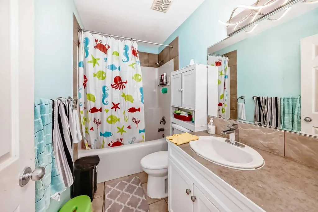 44 Canoe Square SW Airdrie AB T4B 2N5