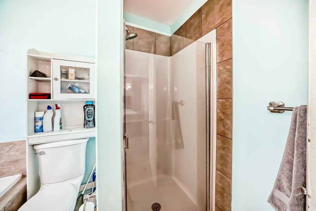 44 Canoe Square SW Airdrie AB T4B 2N5
