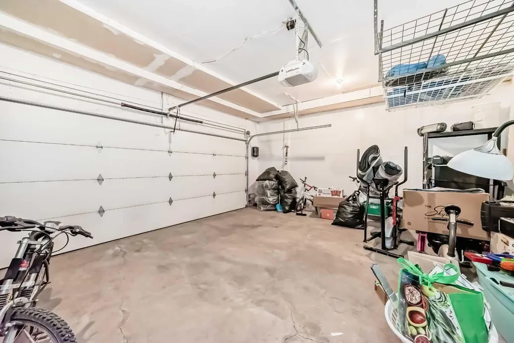 44 Canoe Square SW Airdrie AB T4B 2N5