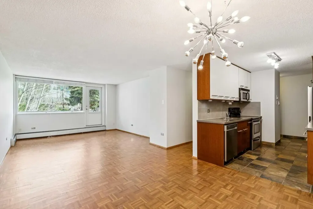 1620 8 Avenue NW Calgary AB T2N 1C4