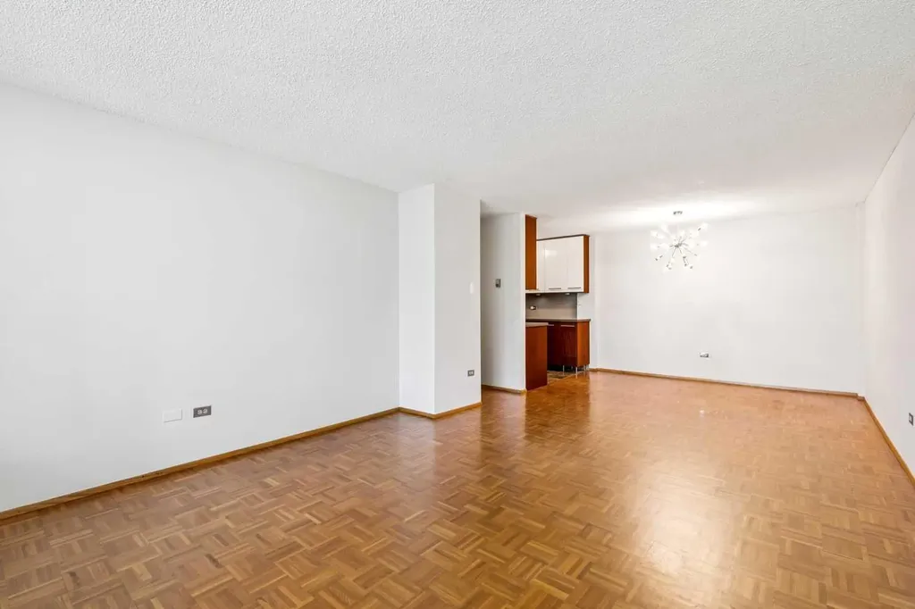 1620 8 Avenue NW Calgary AB T2N 1C4