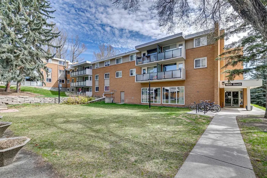 1620 8 Avenue NW Calgary AB T2N 1C4