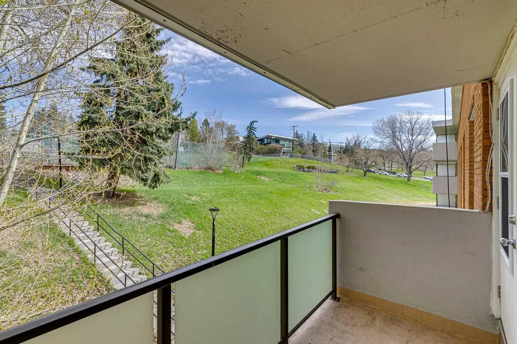 1620 8 Avenue NW Calgary AB T2N 1C4