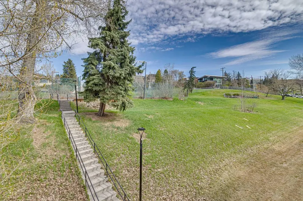 1620 8 Avenue NW Calgary AB T2N 1C4