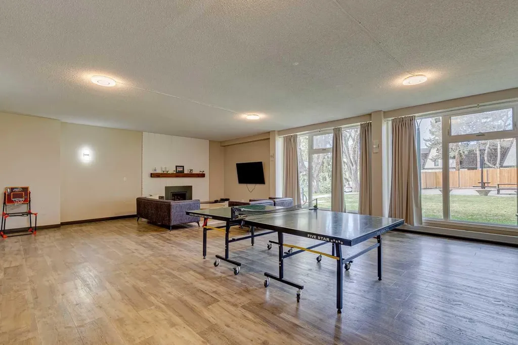 1620 8 Avenue NW Calgary AB T2N 1C4
