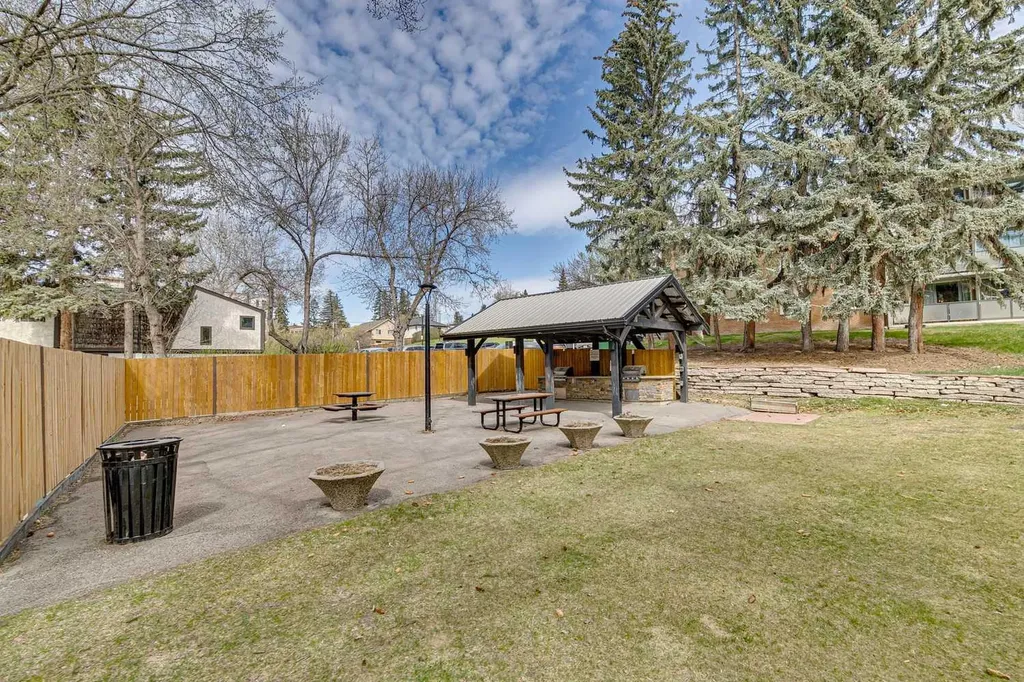 1620 8 Avenue NW Calgary AB T2N 1C4