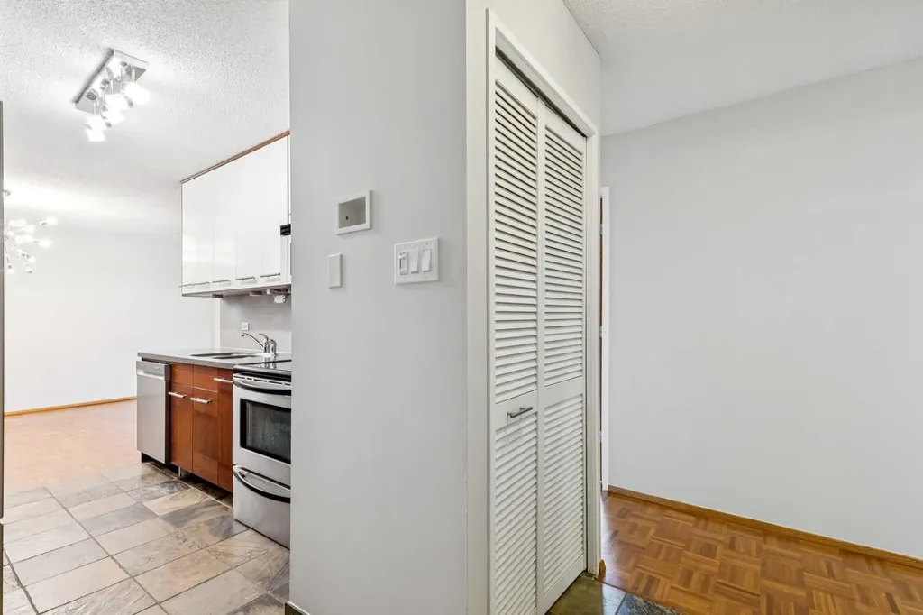 1620 8 Avenue NW Calgary AB T2N 1C4