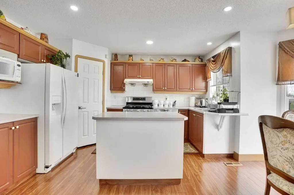5189 Coral Shores Drive NE Calgary AB t3j 3j6