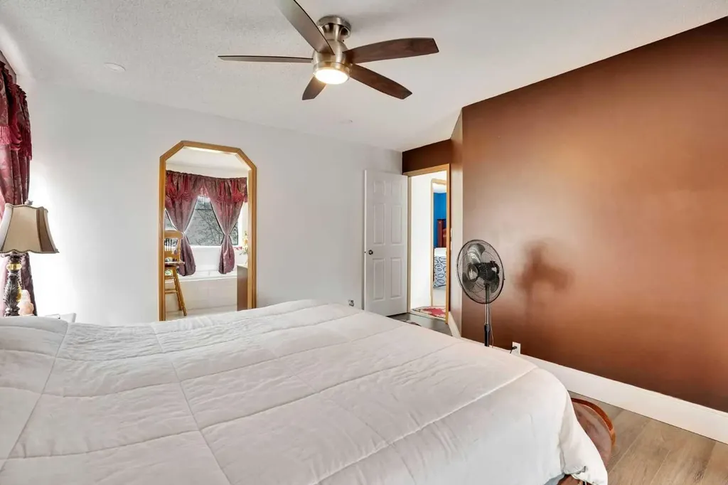 5189 Coral Shores Drive NE Calgary AB t3j 3j6