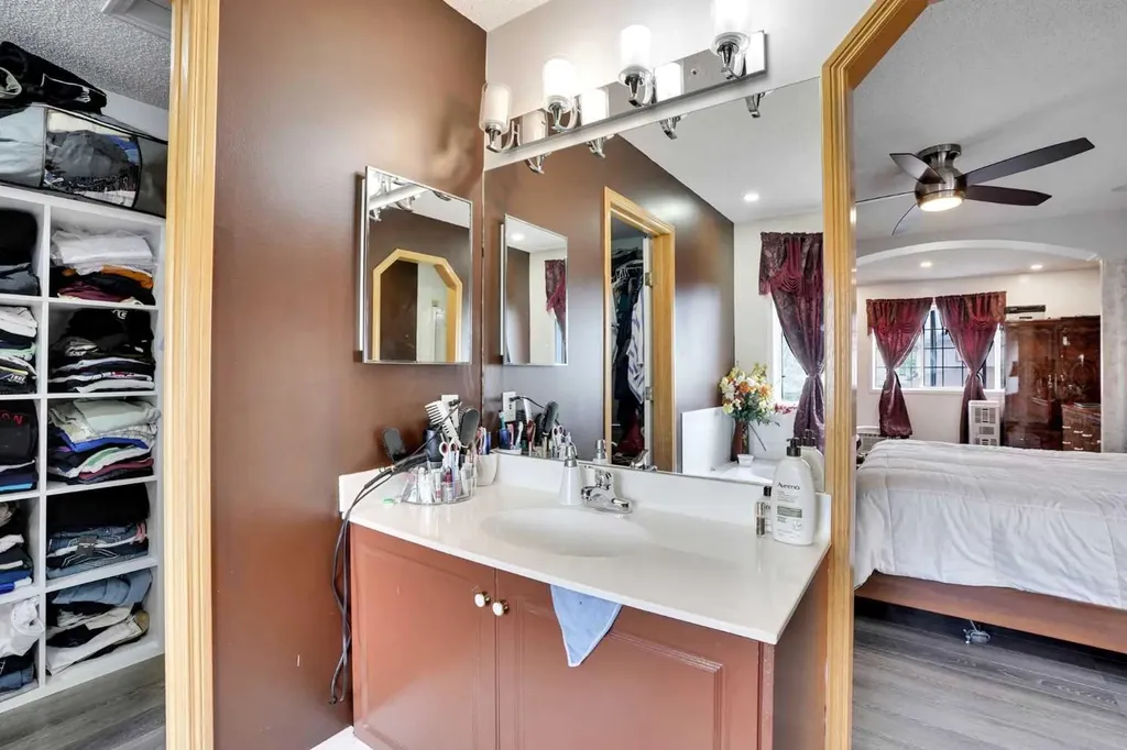 5189 Coral Shores Drive NE Calgary AB t3j 3j6