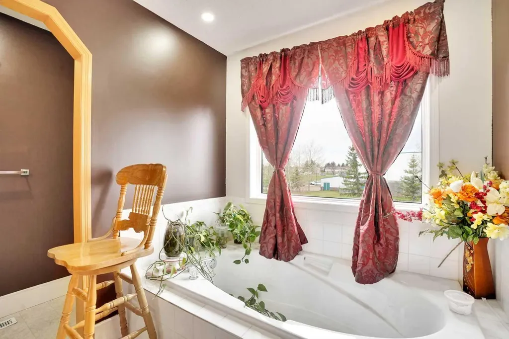 5189 Coral Shores Drive NE Calgary AB t3j 3j6