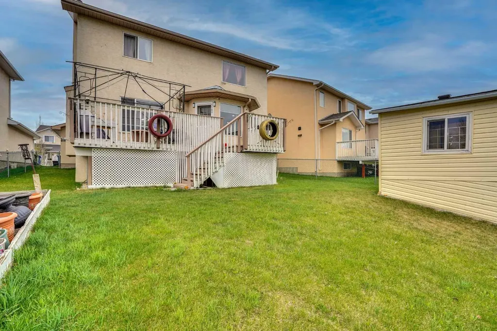 5189 Coral Shores Drive NE Calgary AB t3j 3j6