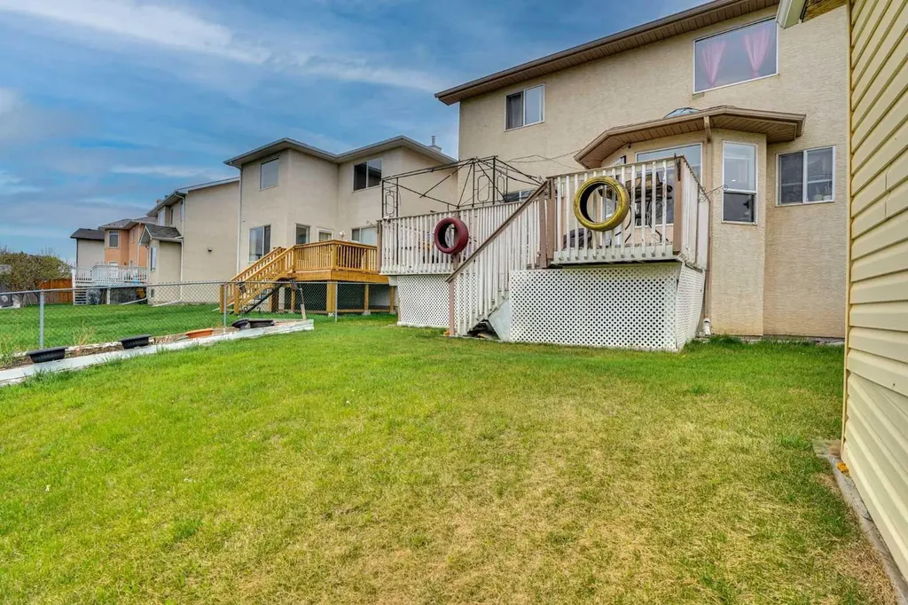 5189 Coral Shores Drive NE Calgary AB t3j 3j6