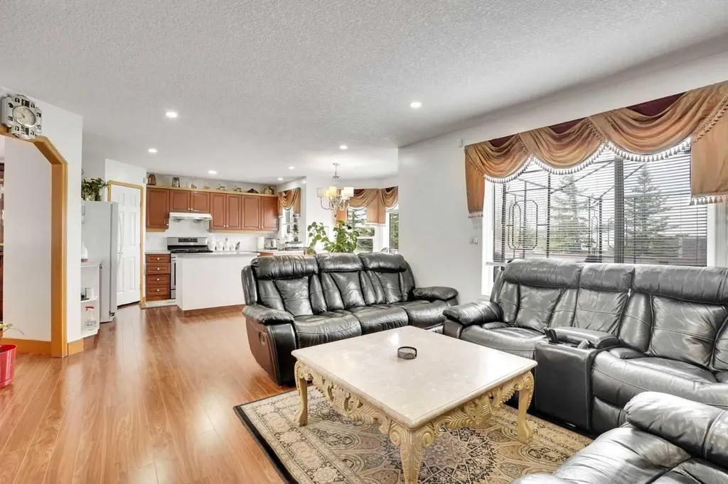 5189 Coral Shores Drive NE Calgary AB t3j 3j6