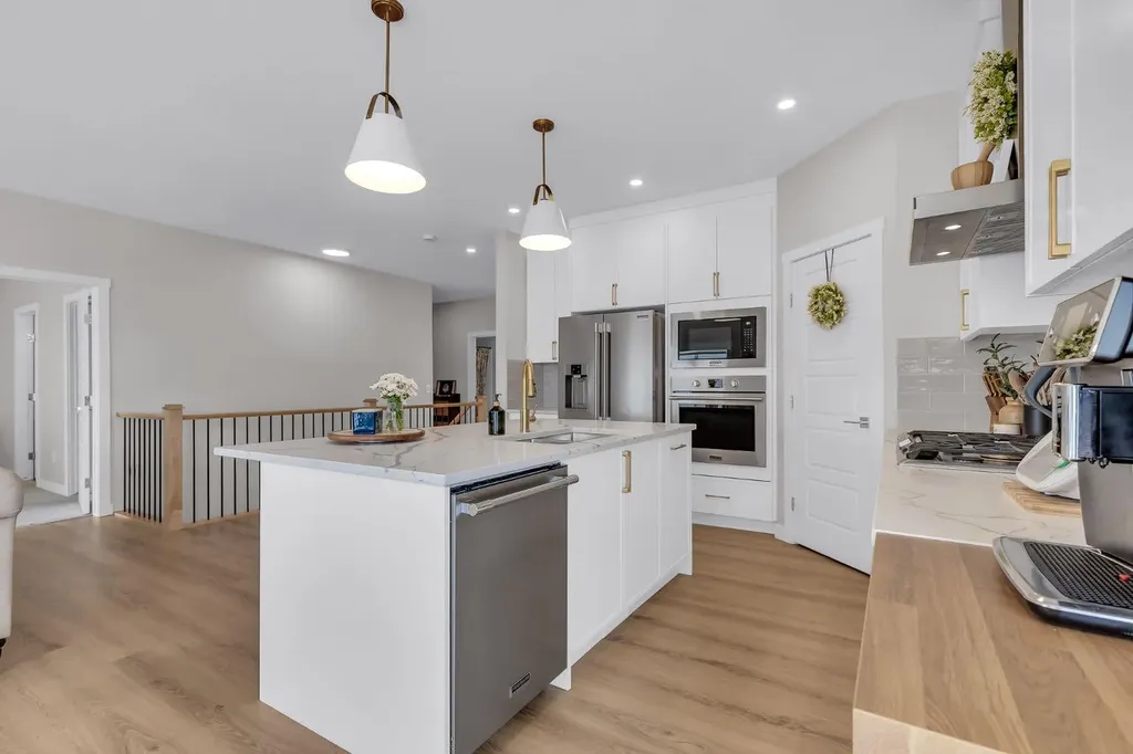315 Monterey Place SE High River AB T1V 0H6