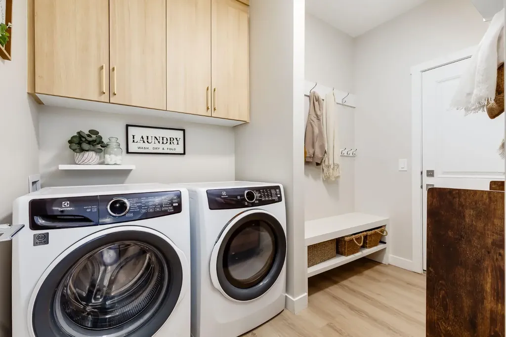 315 Monterey Place SE High River AB T1V 0H6
