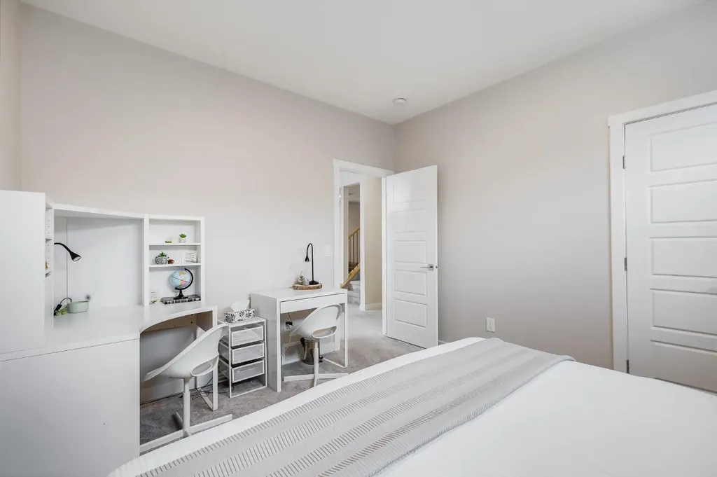 315 Monterey Place SE High River AB T1V 0H6