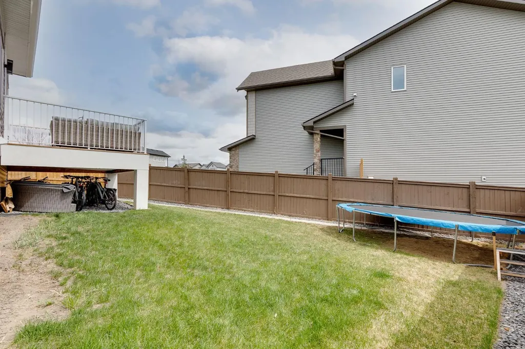 315 Monterey Place SE High River AB T1V 0H6