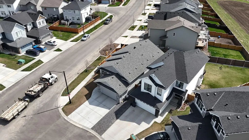 315 Monterey Place SE High River AB T1V 0H6