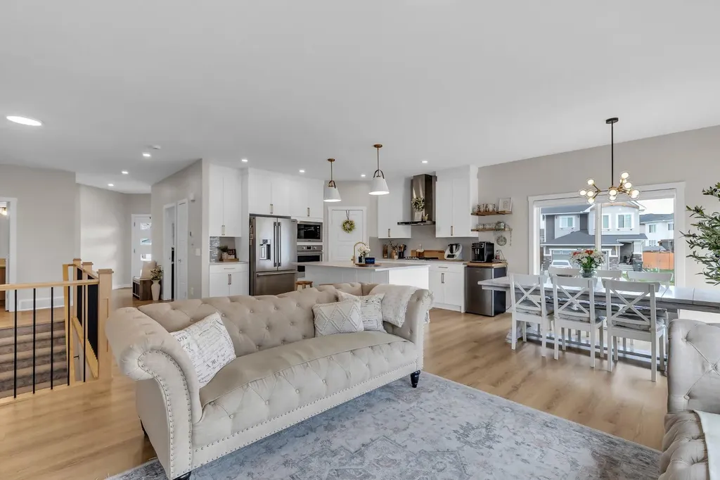 315 Monterey Place SE High River AB T1V 0H6