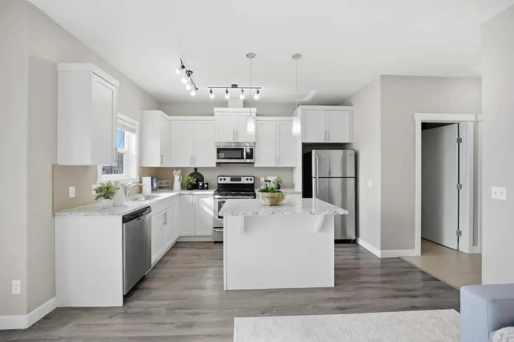 556 Redstone View NE Calgary AB T3N 0M9