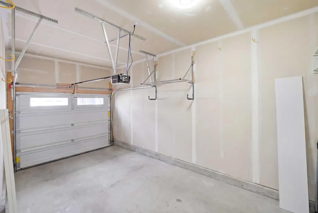 556 Redstone View NE Calgary AB T3N 0M9