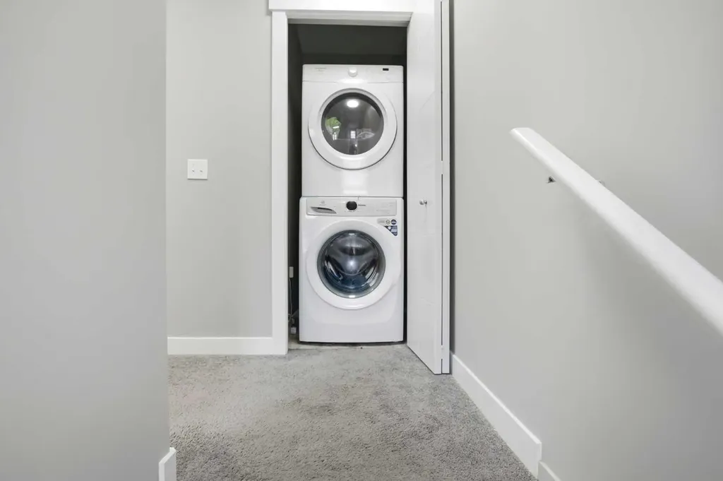 556 Redstone View NE Calgary AB T3N 0M9
