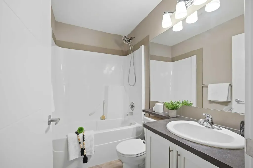 556 Redstone View NE Calgary AB T3N 0M9