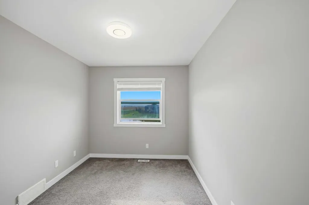 556 Redstone View NE Calgary AB T3N 0M9