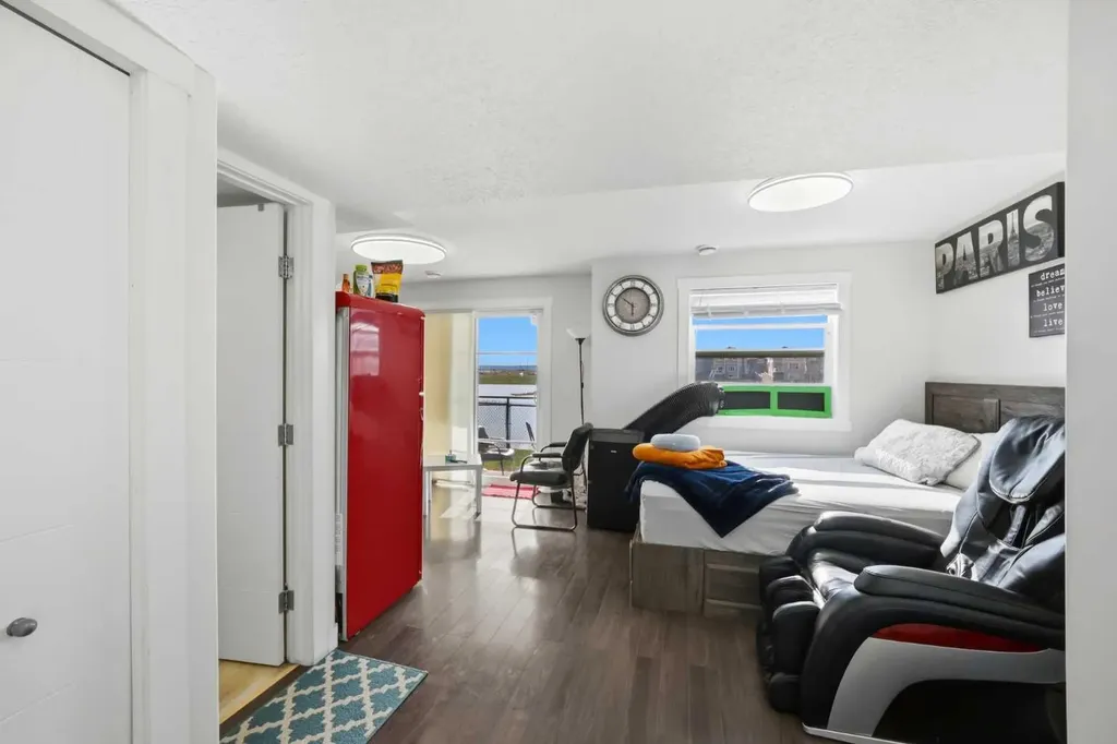 556 Redstone View NE Calgary AB T3N 0M9