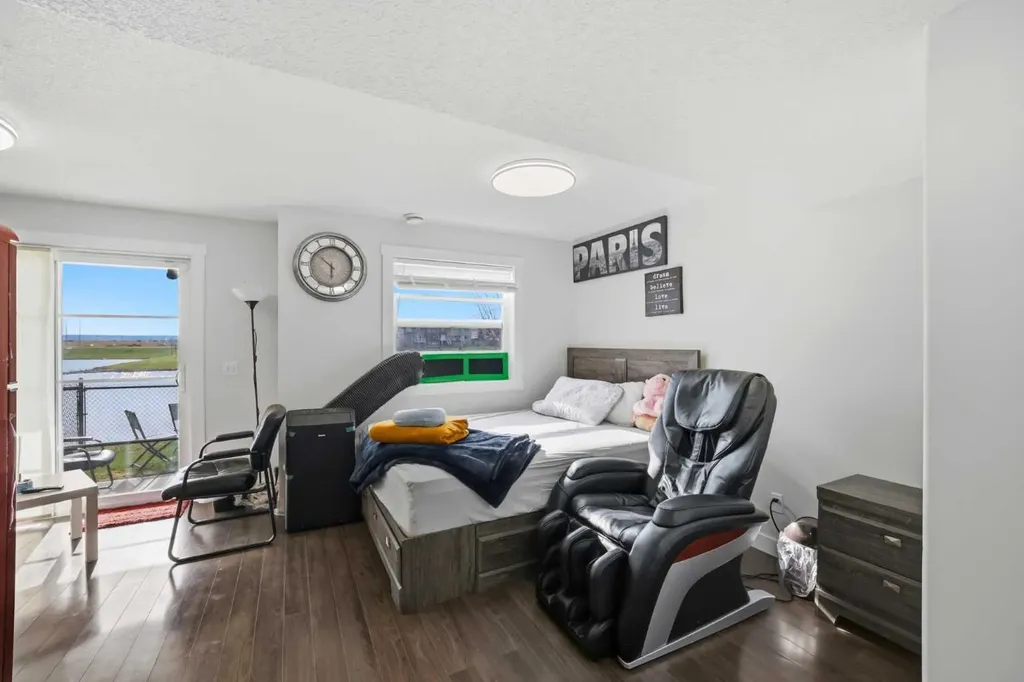 556 Redstone View NE Calgary AB T3N 0M9