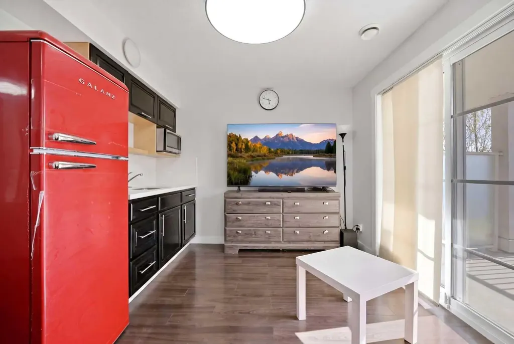 556 Redstone View NE Calgary AB T3N 0M9