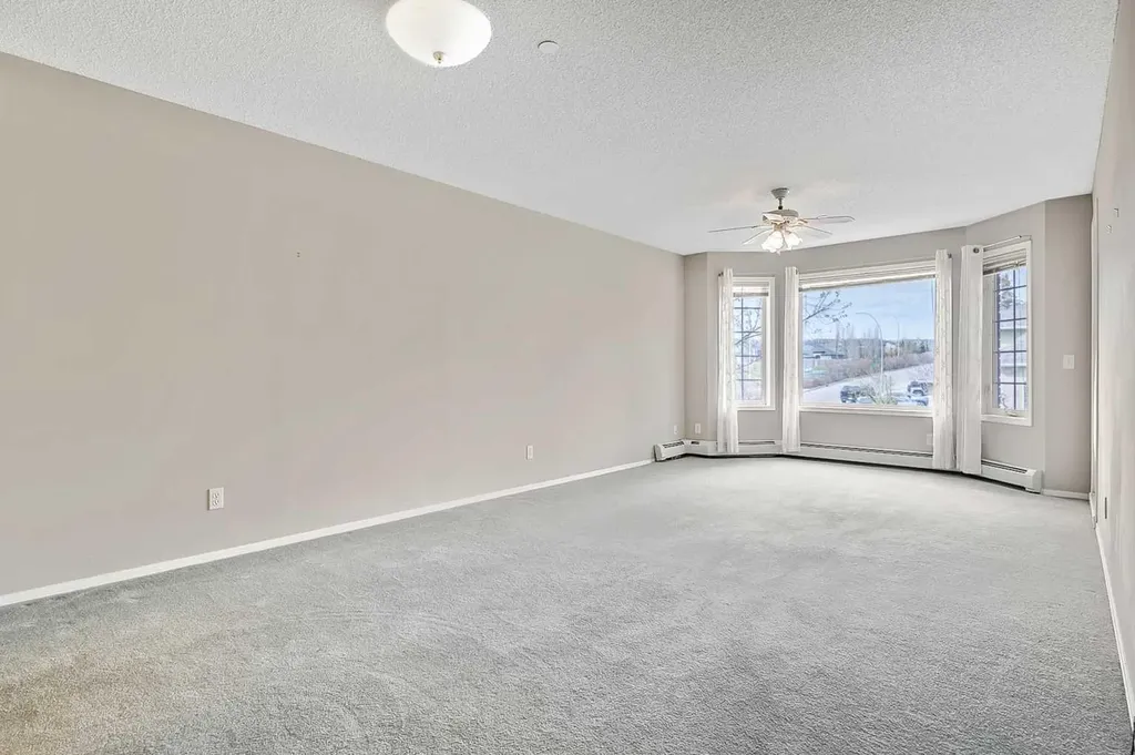 2206 Sienna Park Green SW Calgary AB T3H 3N7